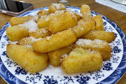 CHERRY CREATIVE RESTAURANT