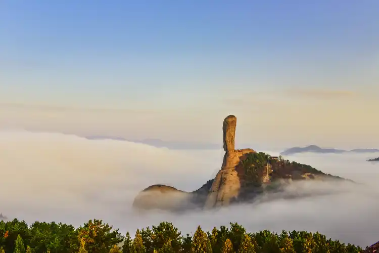 Hotels near Bangchui Mountain