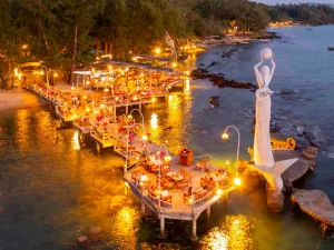 Ocean Bar & Grill, Ong Lang