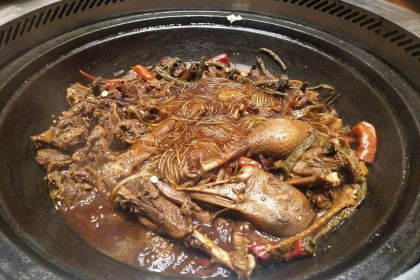 劉羅鍋鐵鍋燉(建華店)