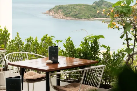 The Cocoon RESTAURANT & BAR