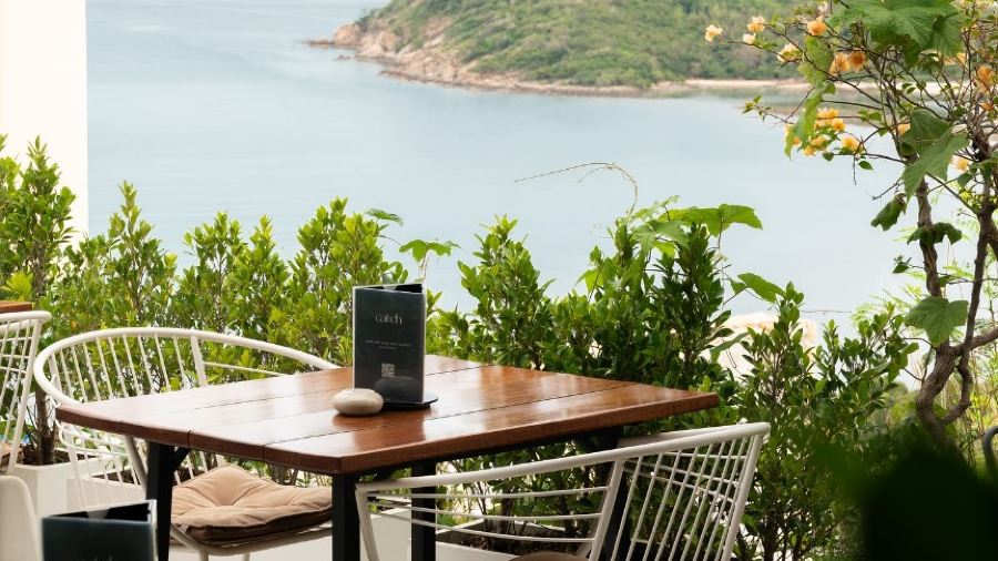 The Cocoon RESTAURANT & BAR