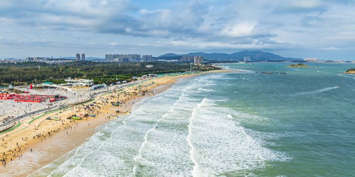 Longwangtou Beach