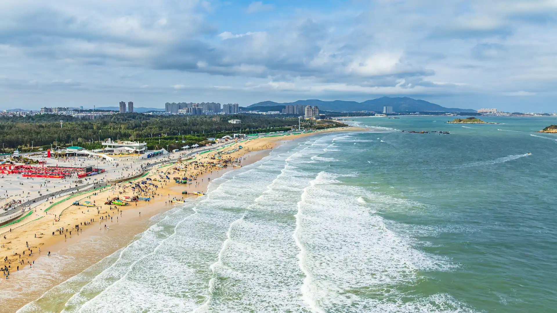 Hotels near Longwangtou Beach