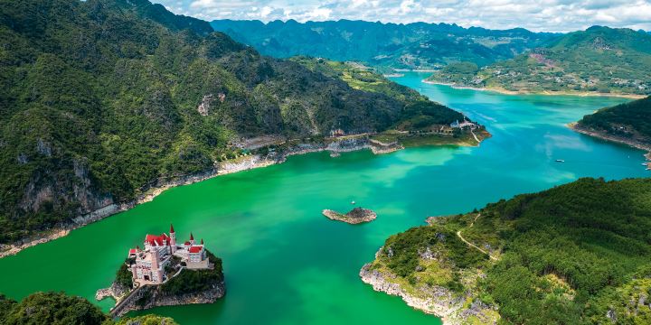 Wanfeng Lake