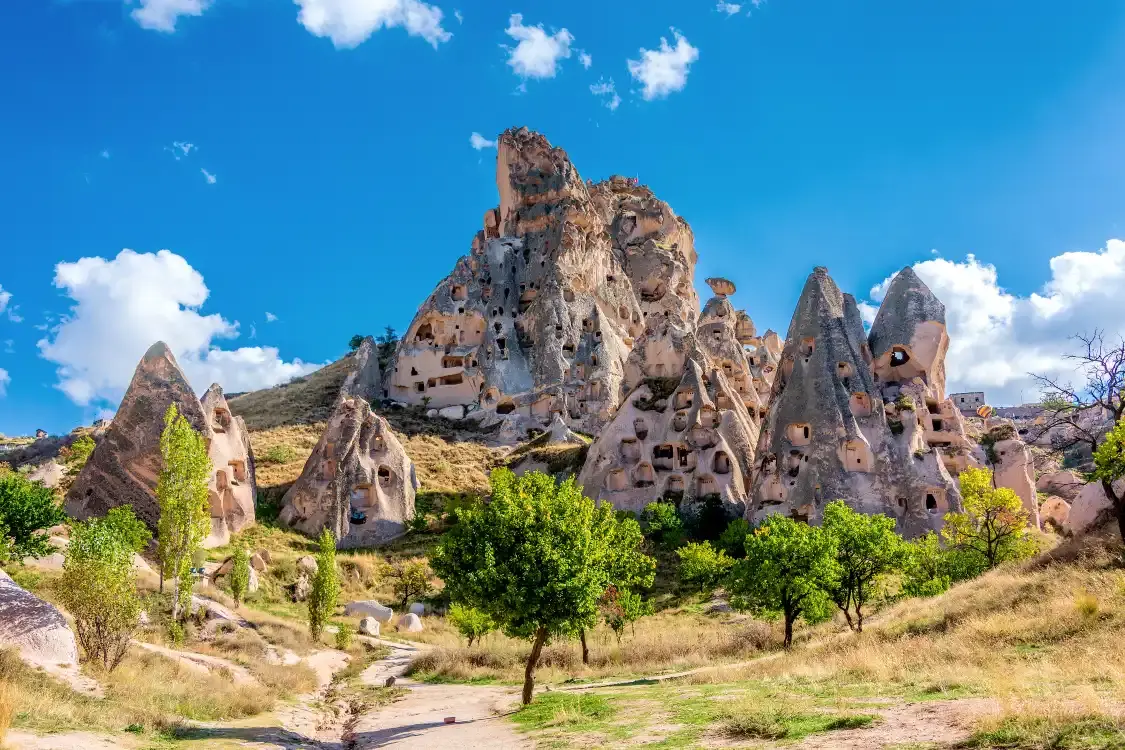 Отели рядом с достопримечательностью «Uchisar Castle»