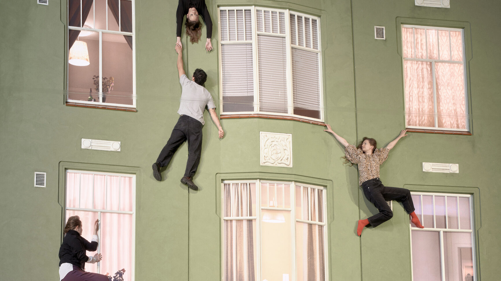 Leandro Erlich Solo Exhibition | Amos Rex