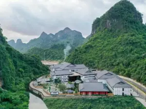 Yoko Onsen Quang Hanh