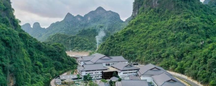 Yoko Onsen Quang Hanh