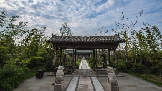 Hancheng Town's God Temple