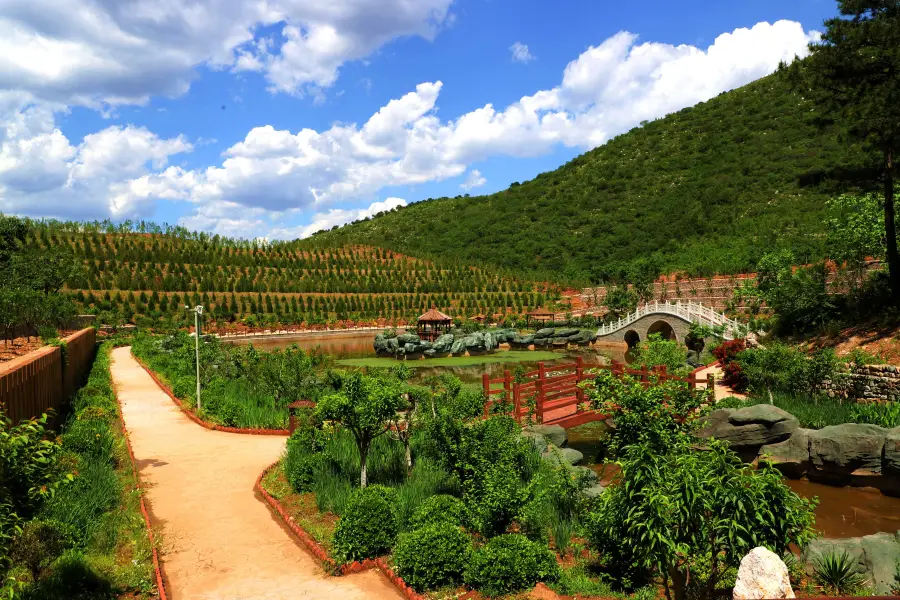 Fenghuang Mountain Tourist Area, Qianxi County