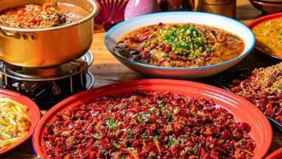 先启半步颠小酒馆(九集小镇店)