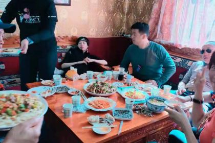 清真伊兰手抓美食城