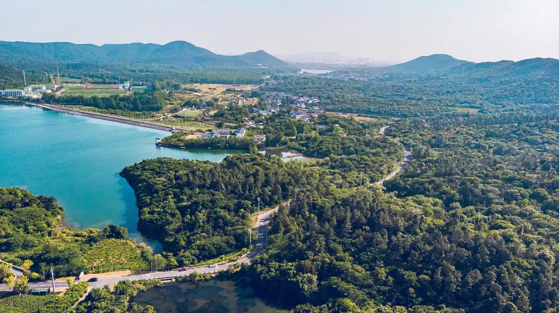 Hotels near Tangshan Scenic Area