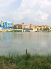 Парк водно-болотных угодий в озеро Цу