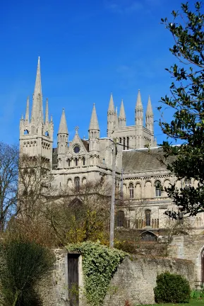 Hotels near St. Paul's Church