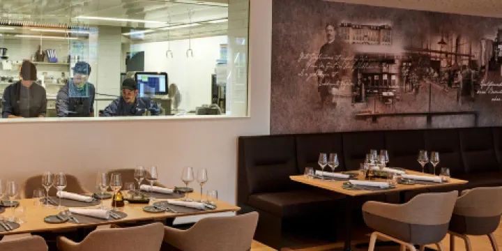 Restaurant Löwe im Kasino Leverkusen /// Bayer Gastronomie