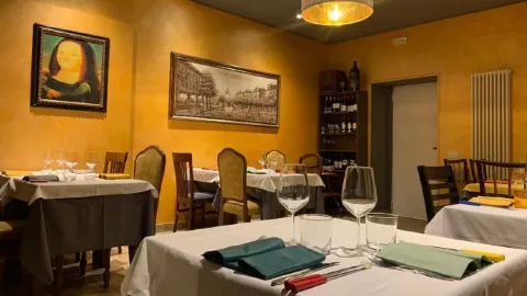 La Fondue des Sans Culottes in Como