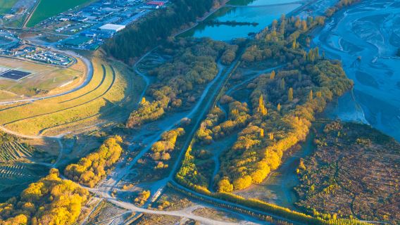 Onsen Hot Pools + Arrowtown + Cromwell + Queenstown, New Zealand [Flexible itinerary]