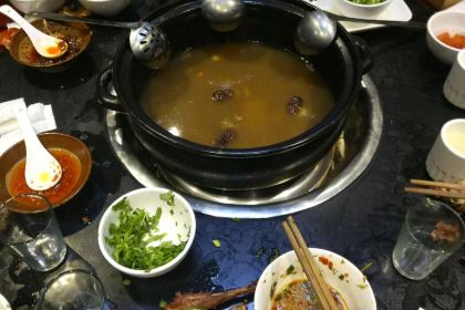 尚品牛味汤锅火锅(康定总店)