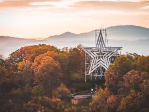Mill Mountain Star