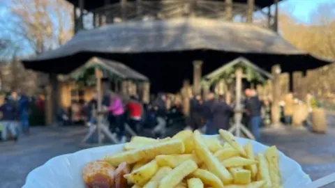 Chinesischer Turm Restaurant & Biergarten in ミュンヘン
