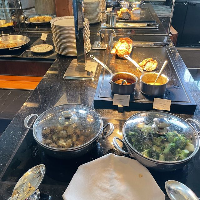 Grand Hyatt 的 Tiffin buffet,吃到飽! Grand Hyatt 的 Tiffin buffet,吃到飽!