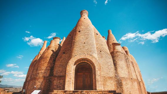 【専用車ツアー】弥勒東風韻+錦屏山風景区ワンデーツアー