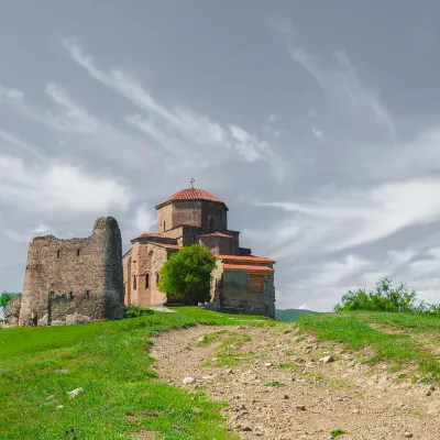 Jvari Monastery hiking trail周辺のホテル