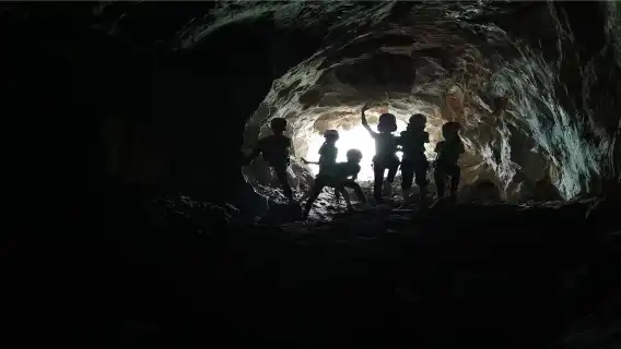 【陽朔戶外運動體驗】廣西桂林陽朔戶外體驗計畫/思固青少年戶外營地(飛拉達攀登/探洞/溯溪)