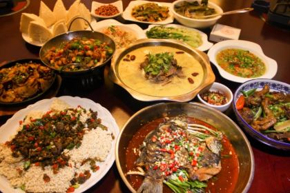 BAI NIAN JIANG HU CAI