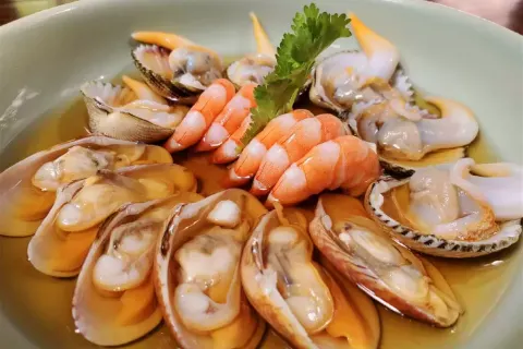 Chocolate Fisherman (Wan Ping Kou Dian)