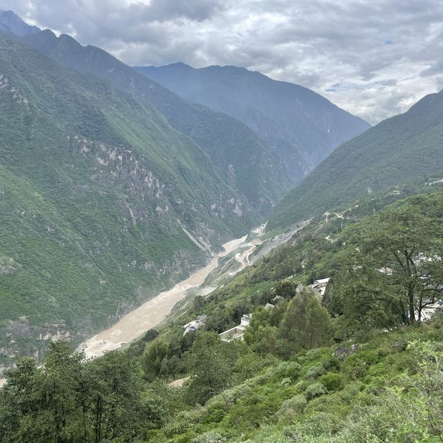 Tiger Leaping Gorge Hike 