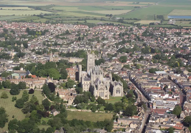 Hotels near Sir Watkin’s Tower (Remains)