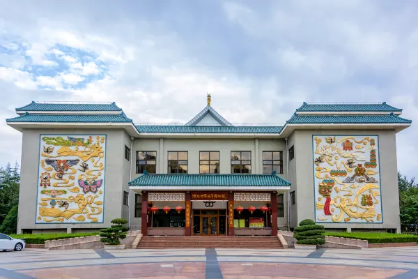 楊家埠博物館周辺のホテル