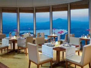 南京紫峰綠地洲際飯店·雲端餐廳