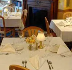 Otto's Restaurant & Bar