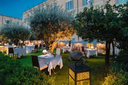 Unique Al Palatino Garden Restaurant