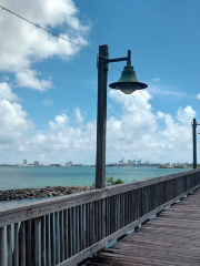 Bahía Viva Cataño Waterfront