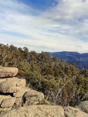 Square Rock Trail