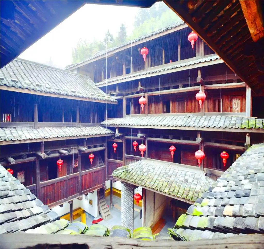 Hotels near Tianzhongfu Earth Buildings