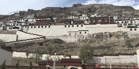 甘典曲果寺