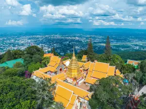 素貼山