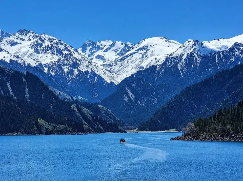 2_Tianshan Tianchi