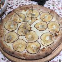 傳說中藍芝士蘋果pizza 唔係浪得虛名