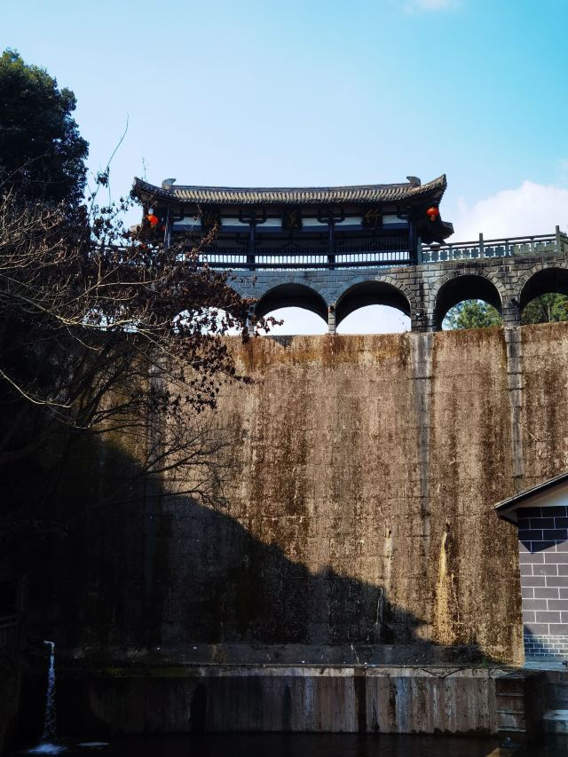 충라이주시 호수