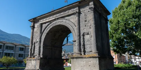 奧古斯都凱旋門