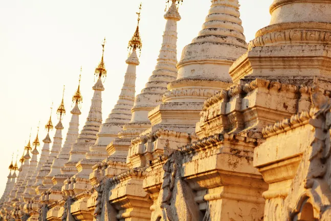 Hotels near Mandalay Hill