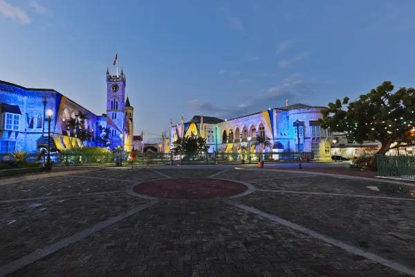 Hotels near Emancipation Statue (Bussa) Roundabout