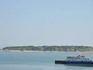 Mopan Mountain Island